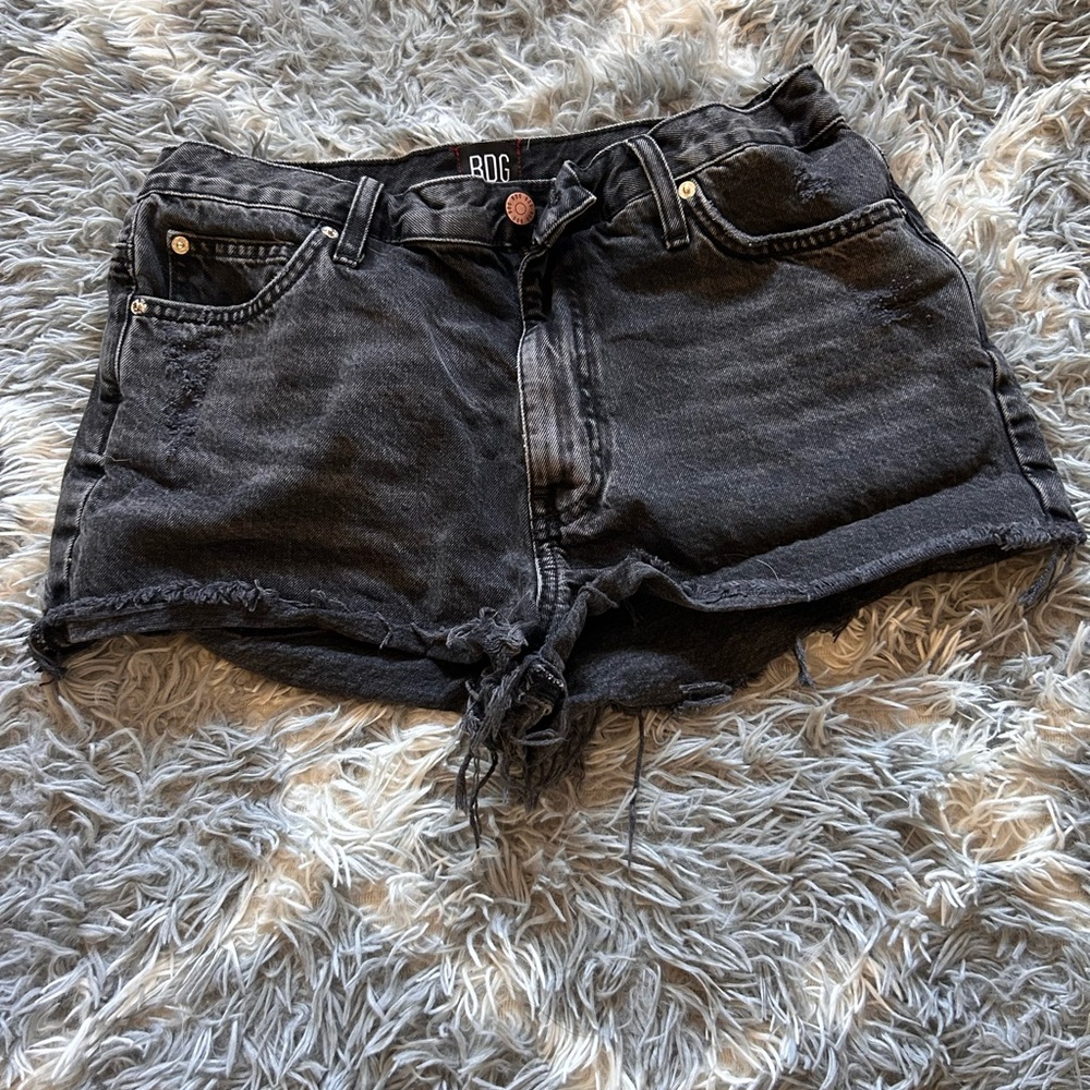 BDG girlfriend high rise shorts size 30